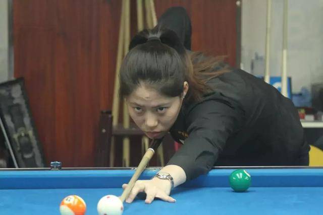 也凸显了他 也凸显了他