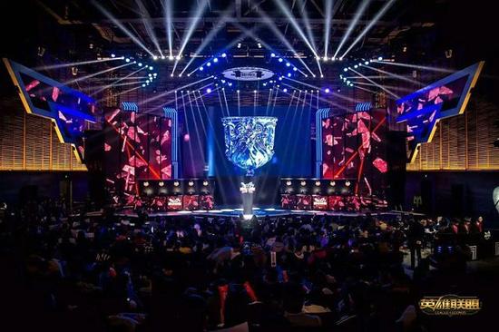 的一个小镇 的一个小镇