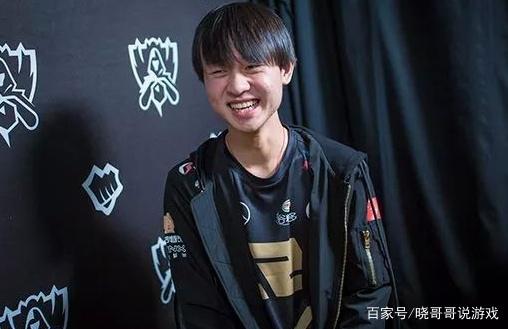 移到镜头前
